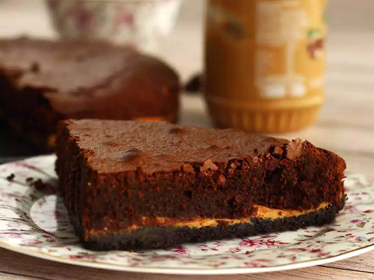Fıstık ezmeli ve Oreo bisküvili brownie - fotoğraf 3