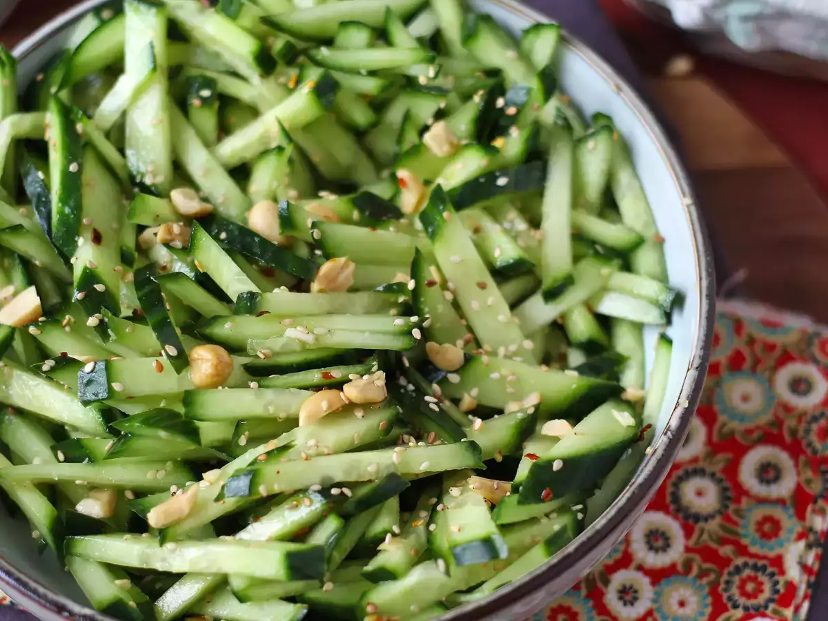 Fıstıklı baharatlı salatalık salatası - fotoğraf 4