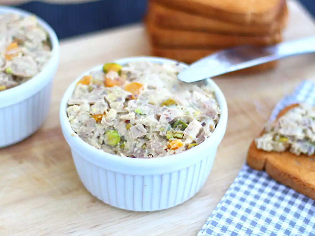 Fıstıklı hardallı tavuk rillettes