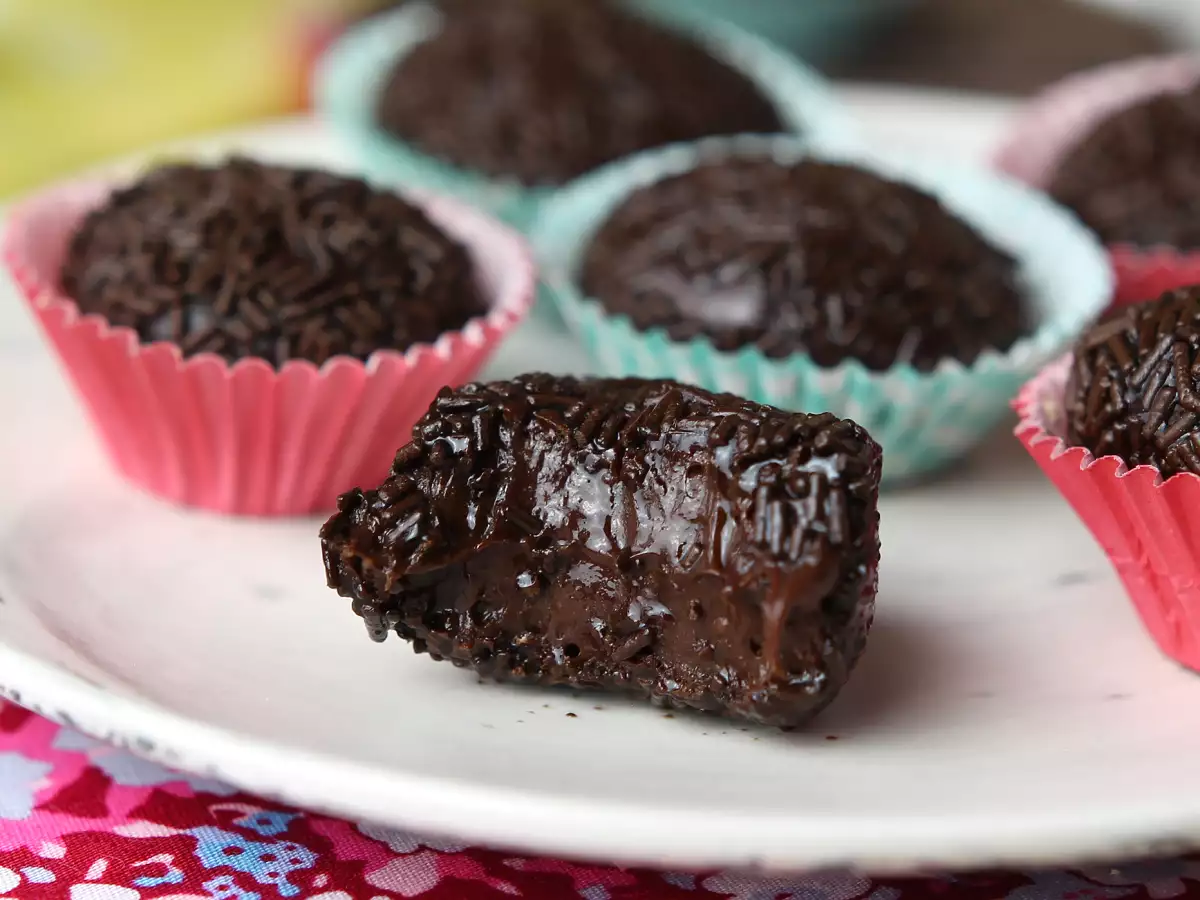 Fit Whey Brigadeiro: Sağlıklı, Protein Zengini ve Suçluluk Hissettirmeyen Tatlı!