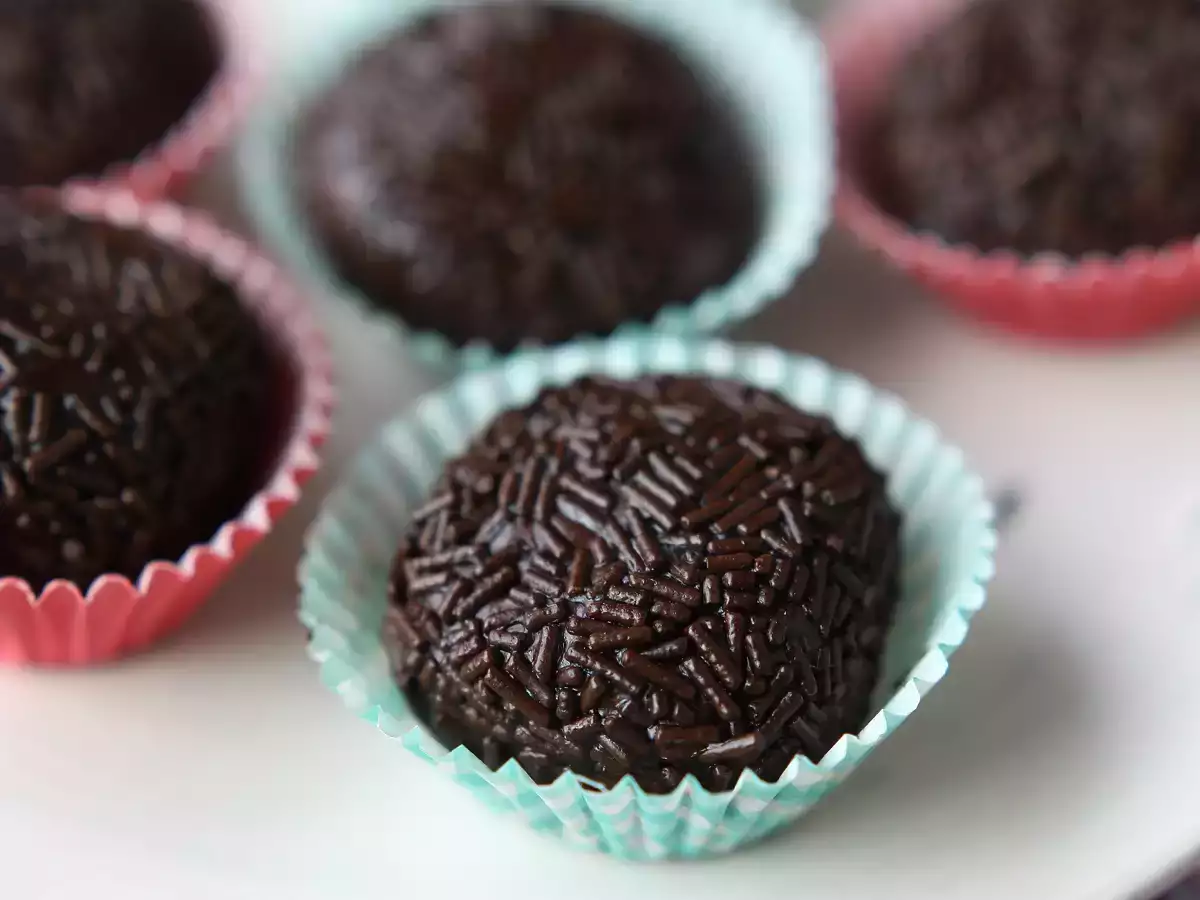 Fit Whey Brigadeiro: Sağlıklı, Protein Zengini ve Suçluluk Hissettirmeyen Tatlı! - fotoğraf 3