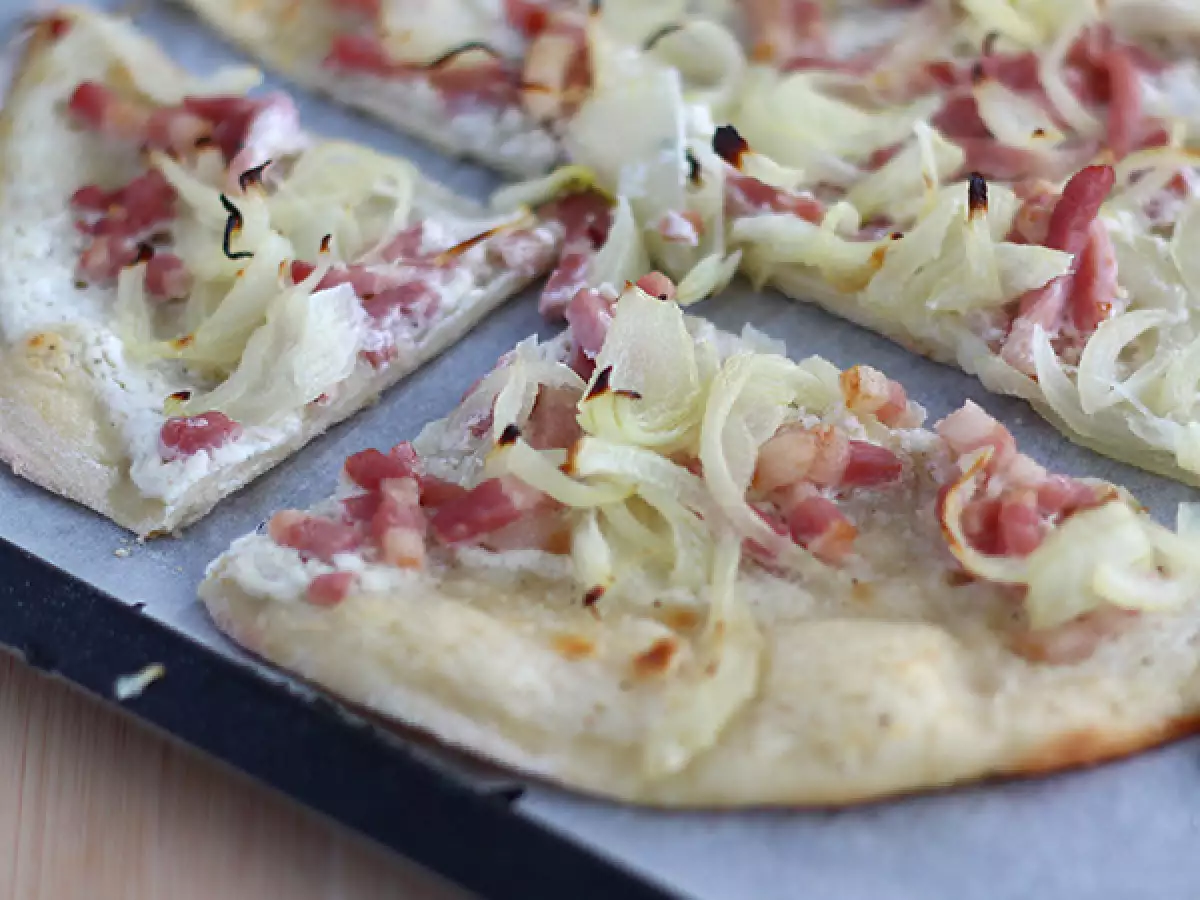 Flammekueche (Alsas usulü tarte flambée) - fotoğraf 2