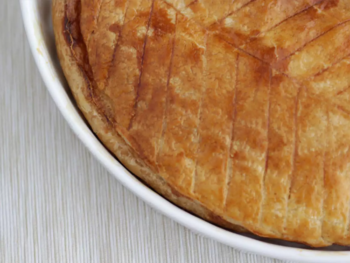 Frangipanlı Galette des Rois (Kral Pastası) - fotoğraf 2