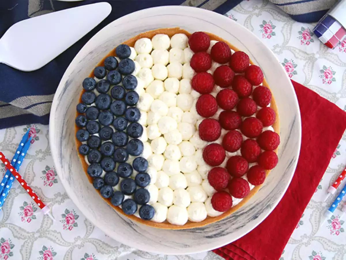 Fransız Bayrağı Renklerinde Tart Tarifi