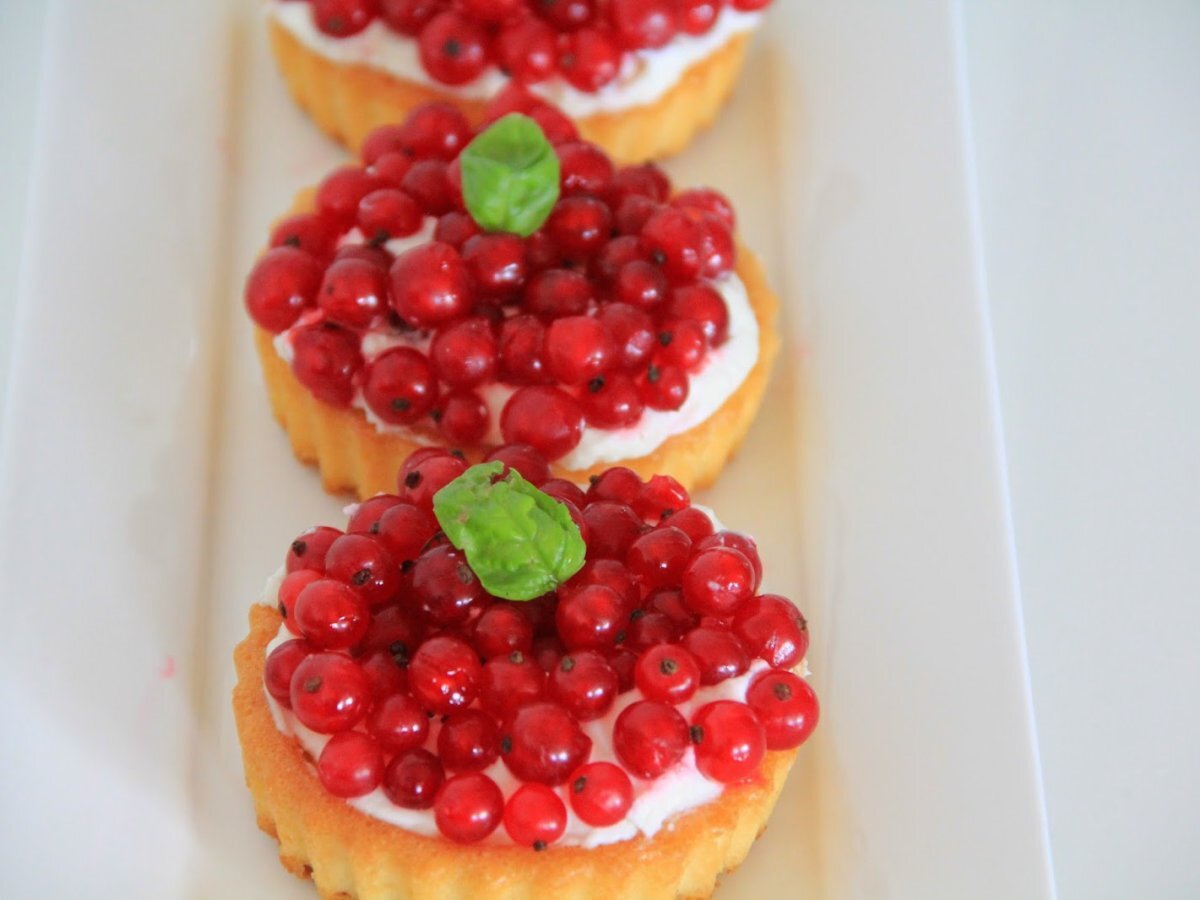 FRENK ÜZÜMLÜ TART
