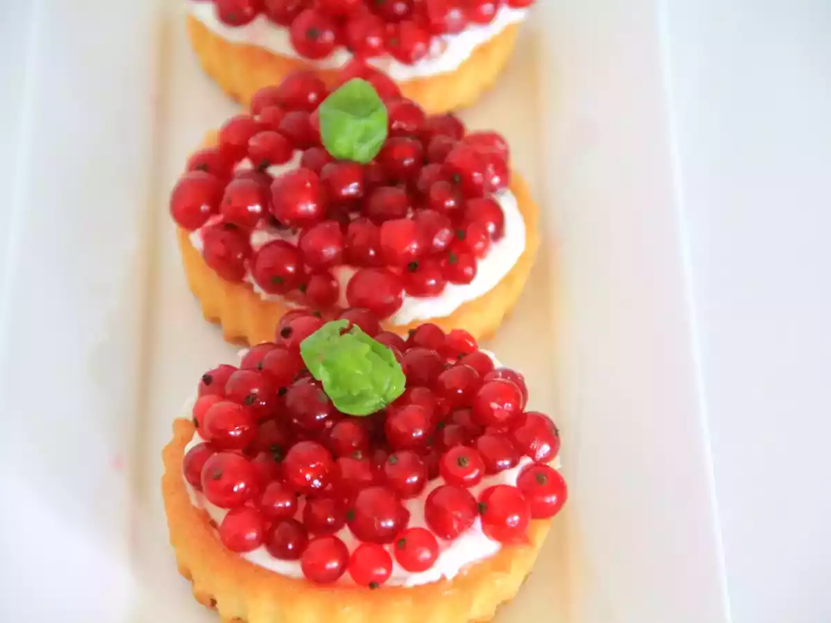 FRENK ÜZÜMLÜ TART