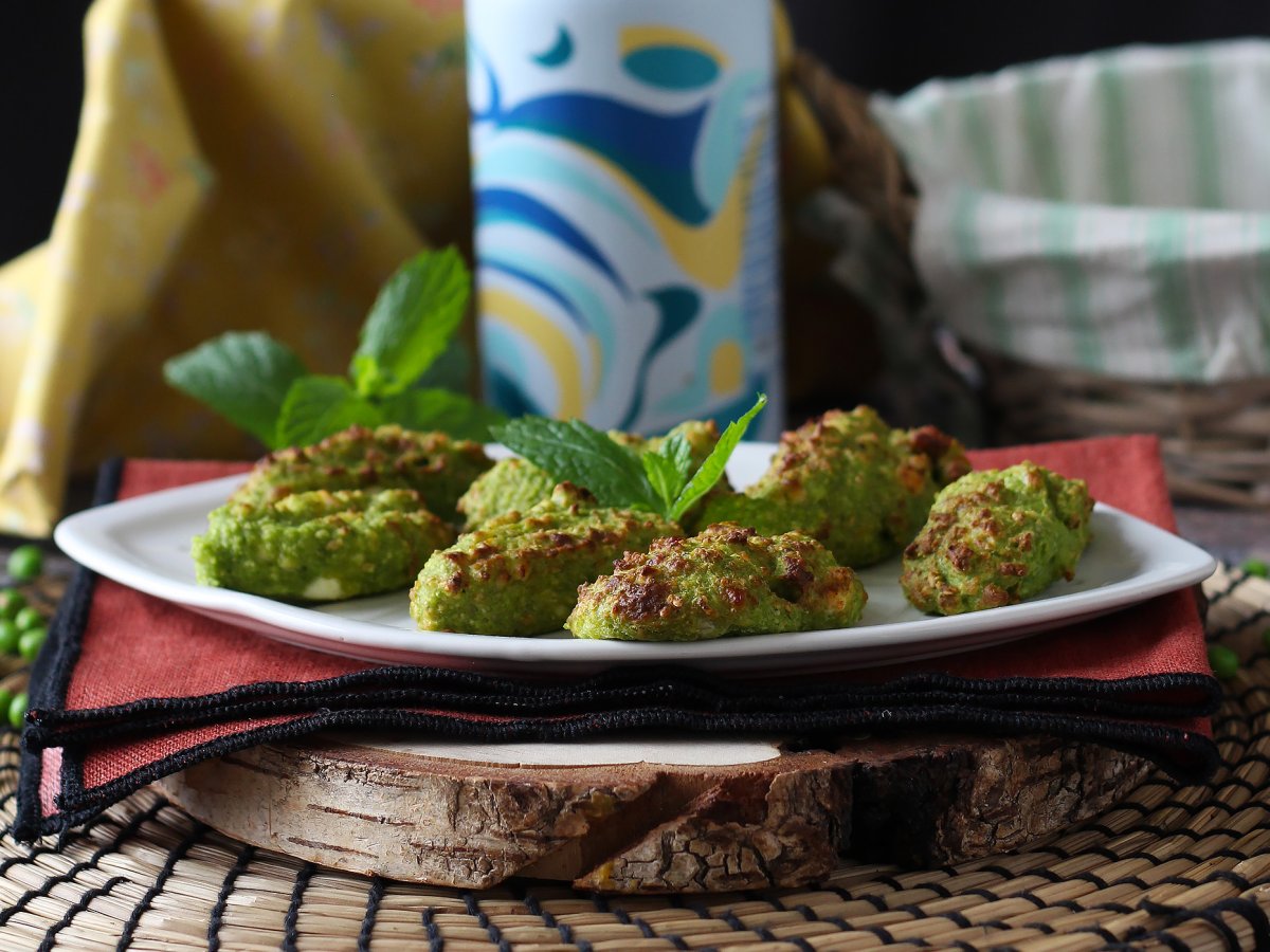 Fritözde bezelye ve beyaz peynir köftesi: lezzetli ve hazırlaması çok hızlı! - fotoğraf 4