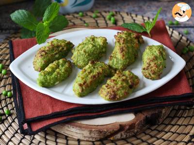 Fritözde bezelye ve beyaz peynir köftesi: lezzetli ve hazırlaması çok hızlı!