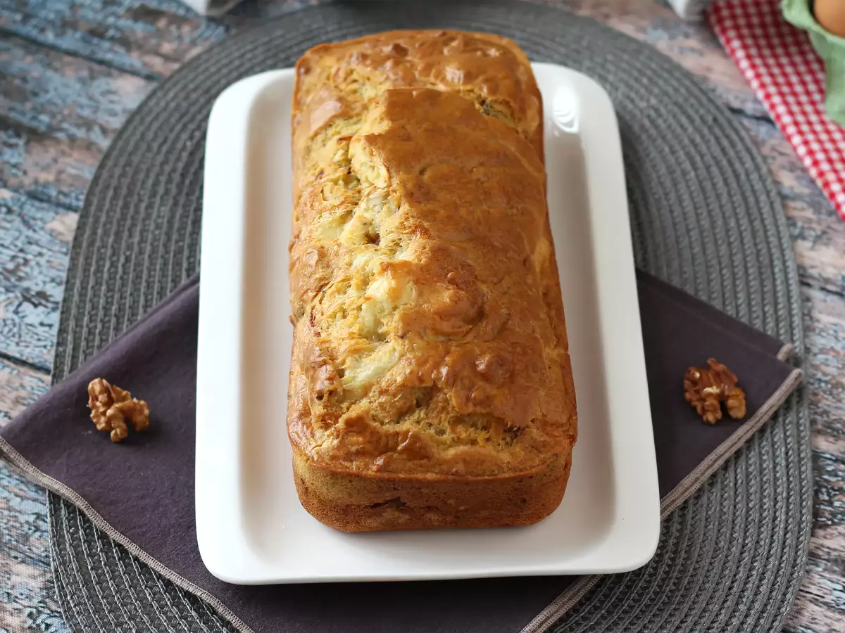 Füme bacon, keçi peyniri ve cevizli tuzlu kek - fotoğraf 2