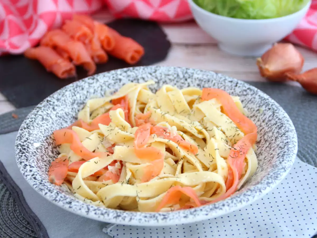 Füme somonlu ve dereotlu tagliatelle - fotoğraf 2