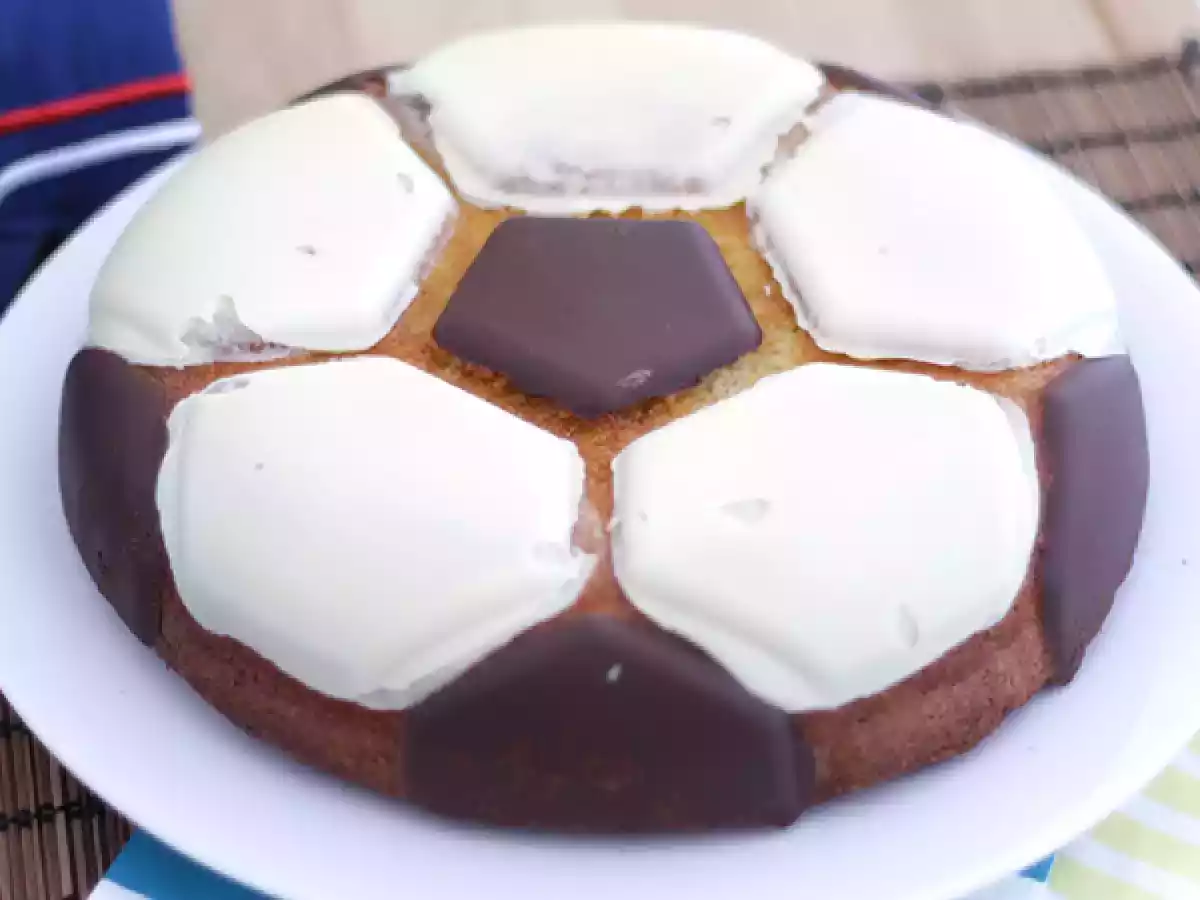 Futbol pastası