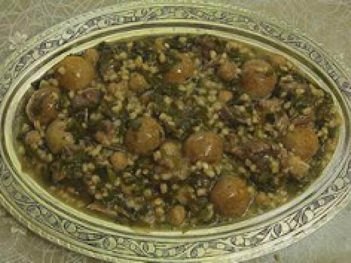 Gari otlu içli köfte (Tatvan) tarifi