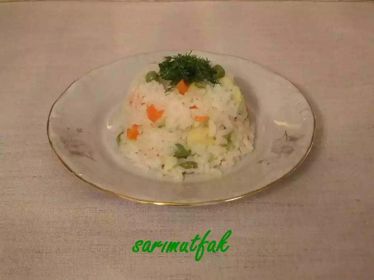 GARNİTÜRLÜ PİRİNÇ PİLAVI