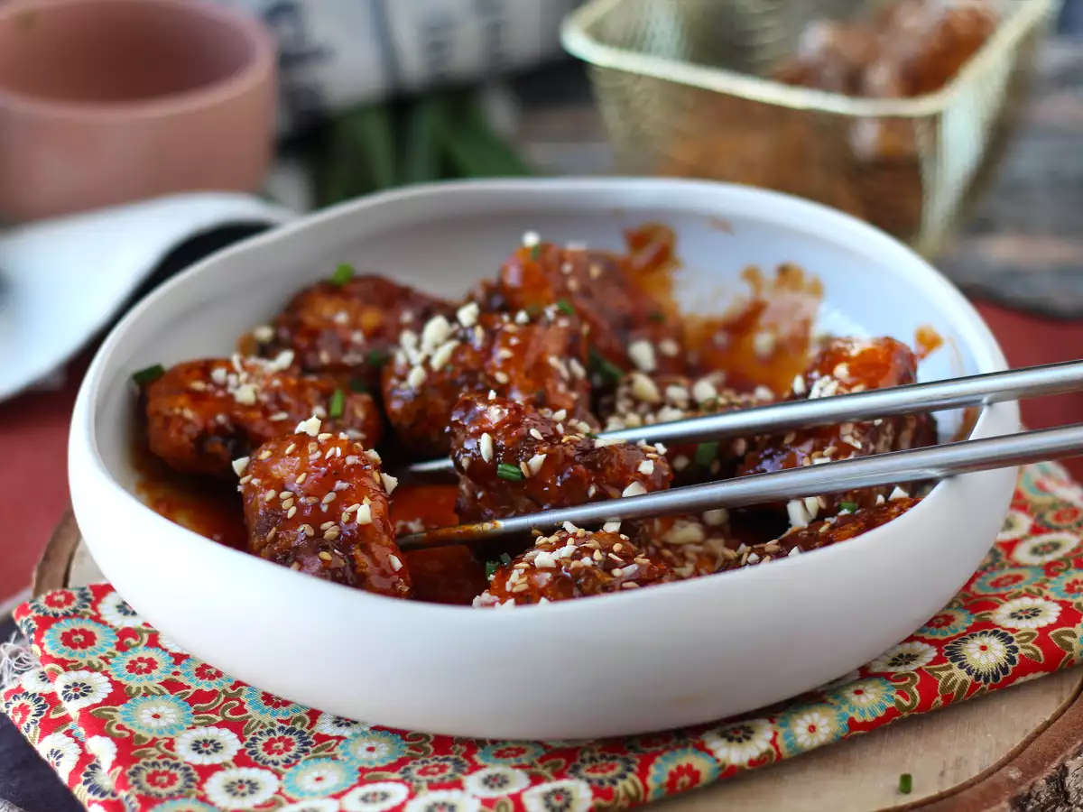 Gochujang soslu Kore usulü kızarmış tavuk - Dakgangjeong - fotoğraf 5