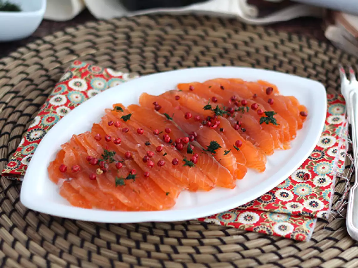 Gravlax, İsveç usulü marine edilmiş somon balığı