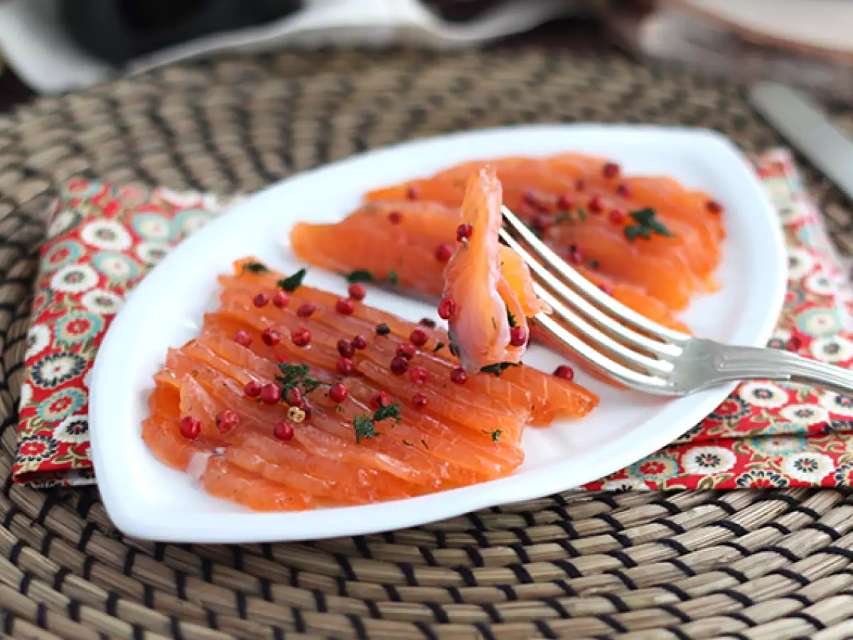 Gravlax, İsveç usulü marine edilmiş somon balığı - fotoğraf 4