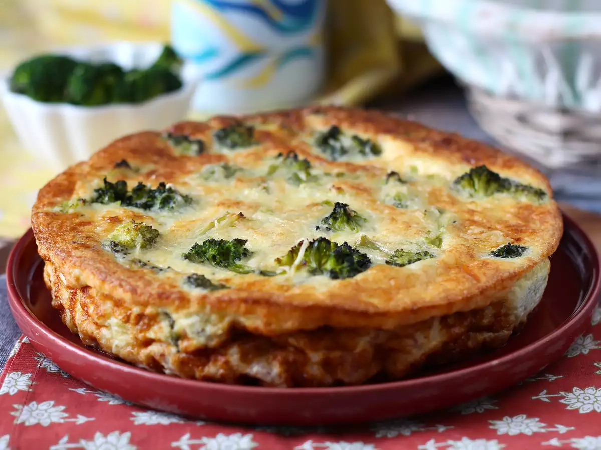 Hamursuz brokoli, pancetta ve süzme peynirli kiş - fotoğraf 2