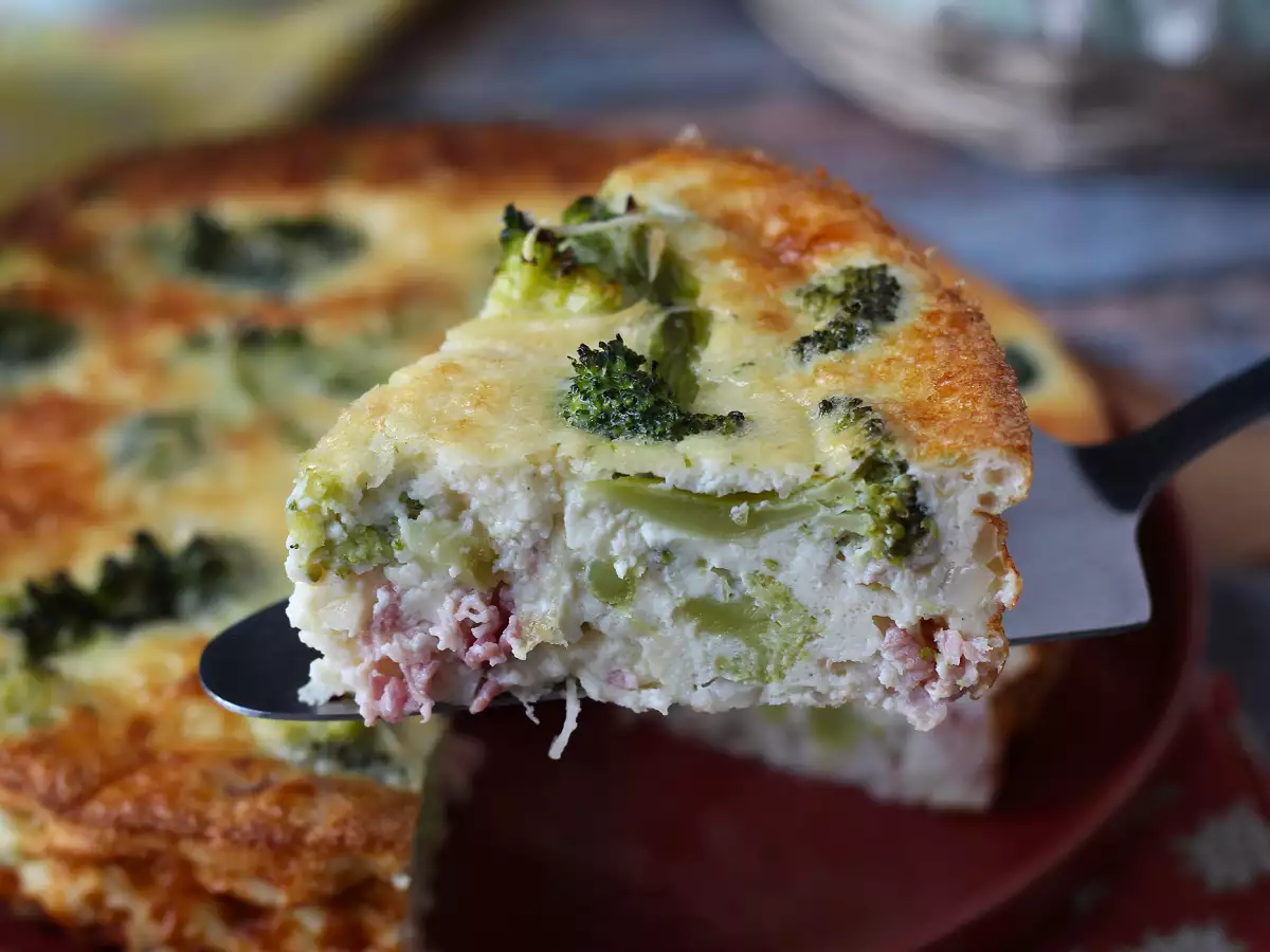 Hamursuz brokoli, pancetta ve süzme peynirli kiş - fotoğraf 5