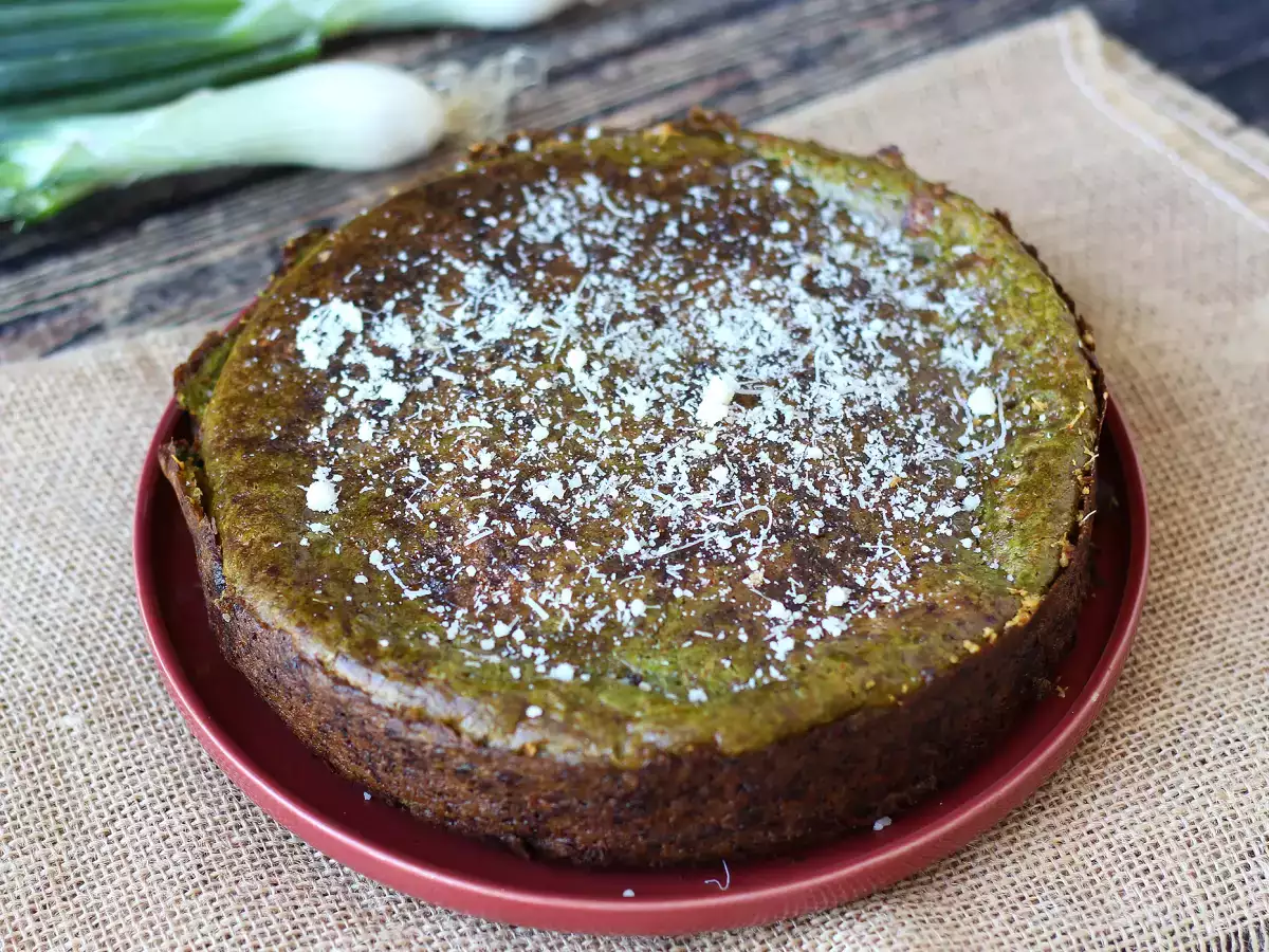 Hamursuz ıspanaklı ve gouda peynirli kiş - fotoğraf 3