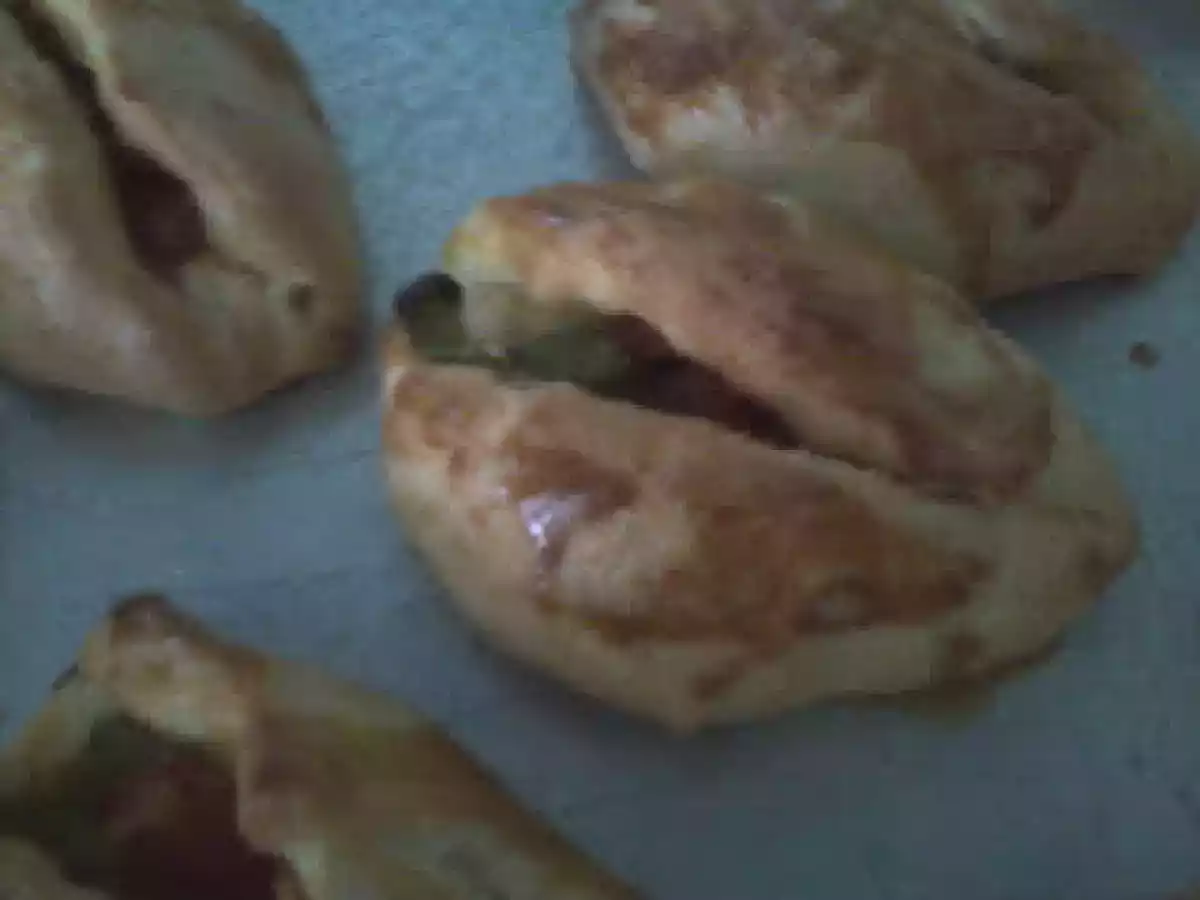 HAMURU PEYNİRLİ POĞAÇA
