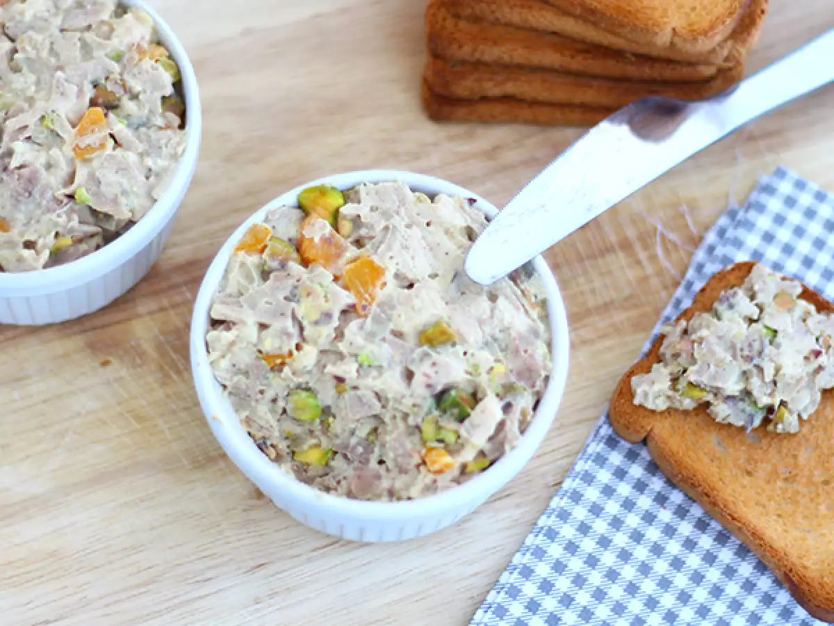 Hardallı Antep Fıstıklı Tavuk Rillettes Tarifi - fotoğraf 2