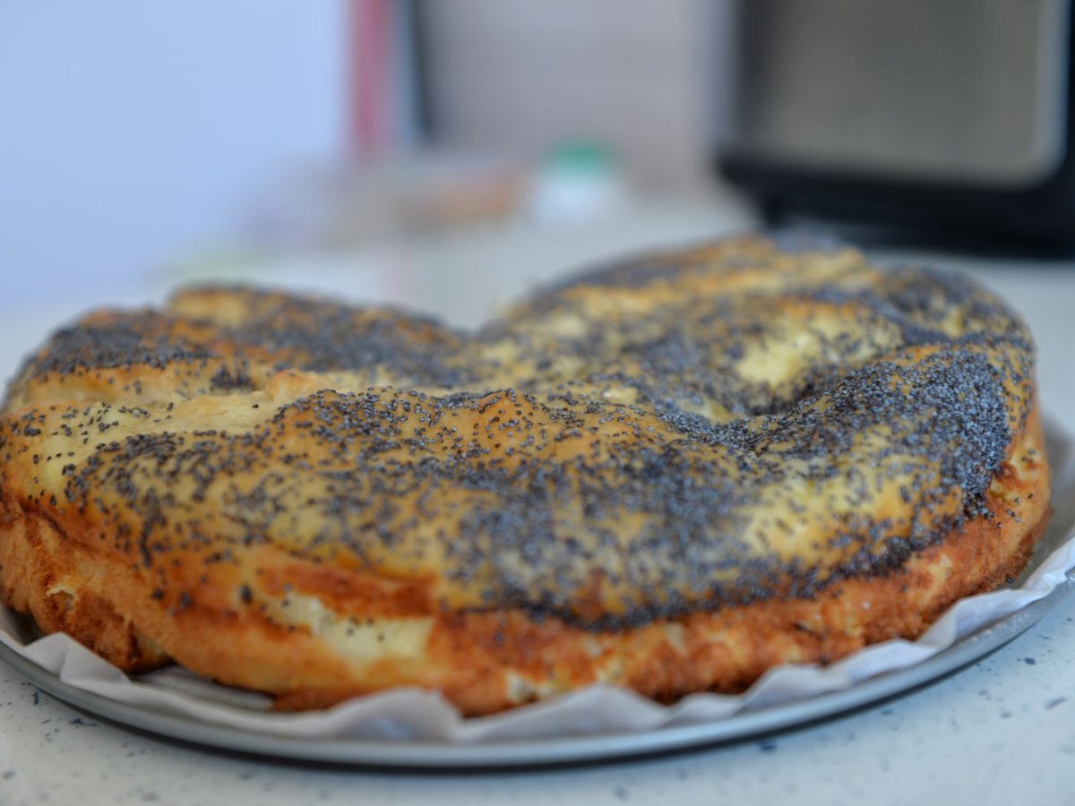 Haşhaş tohumu kabuklu tatlı peynirli ve yoğurtlu tart - fotoğraf 2