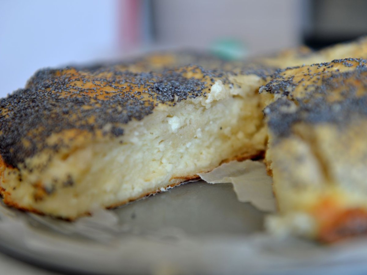 Haşhaş tohumu kabuklu tatlı peynirli ve yoğurtlu tart - fotoğraf 3