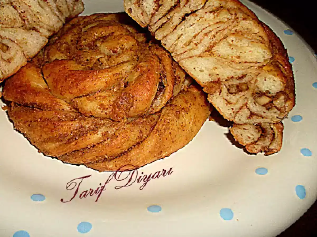 HAŞHAŞLI CEVİZLİ ÇÖREK