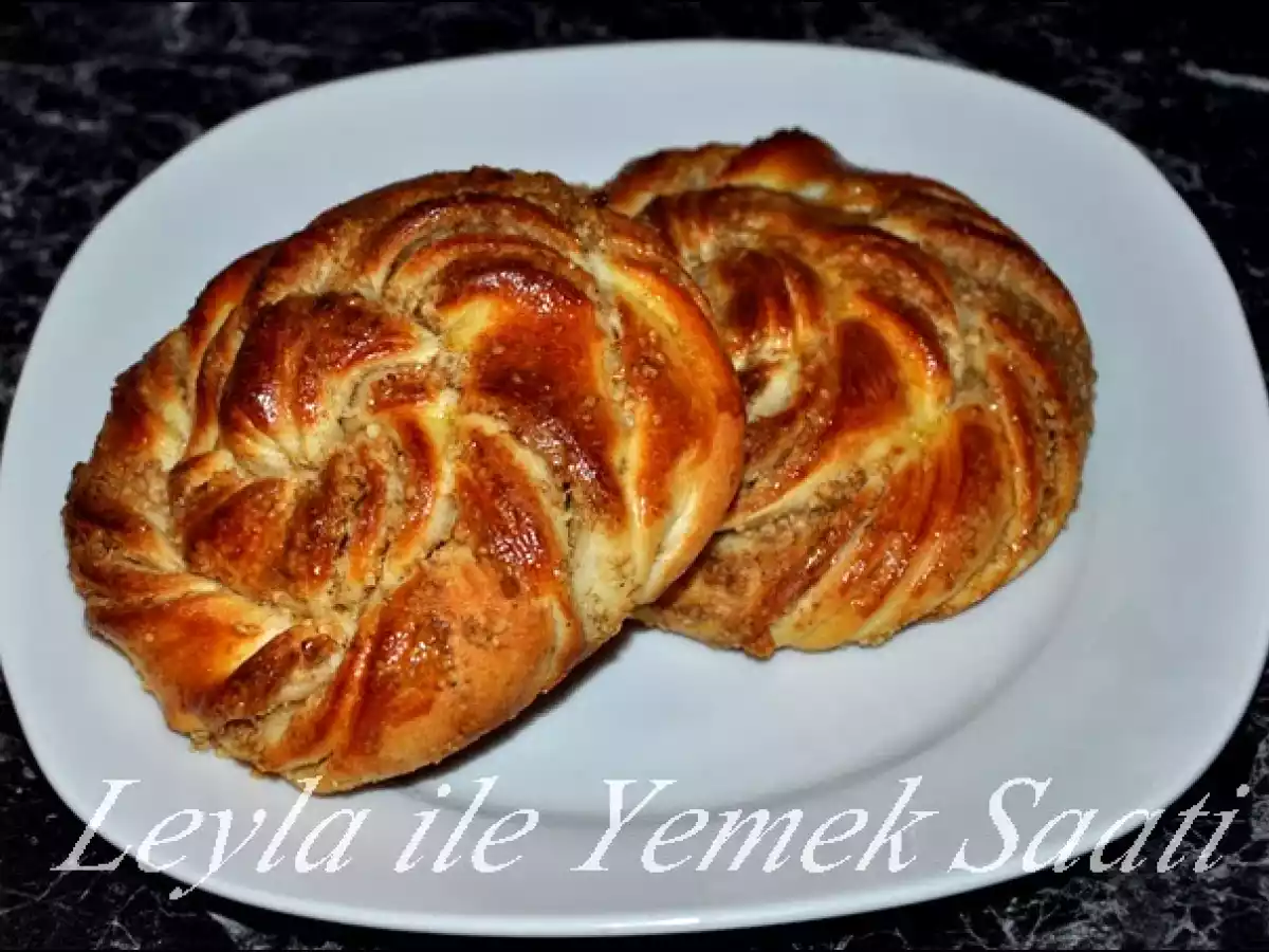 Haşhaşlı Cevizli Çörek