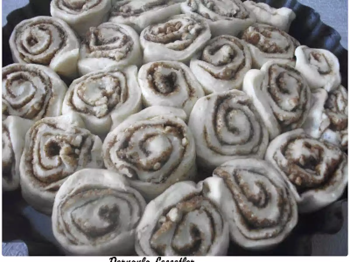 Haşhaşlı Cevizli Tarçınlı Çörek - fotoğraf 2