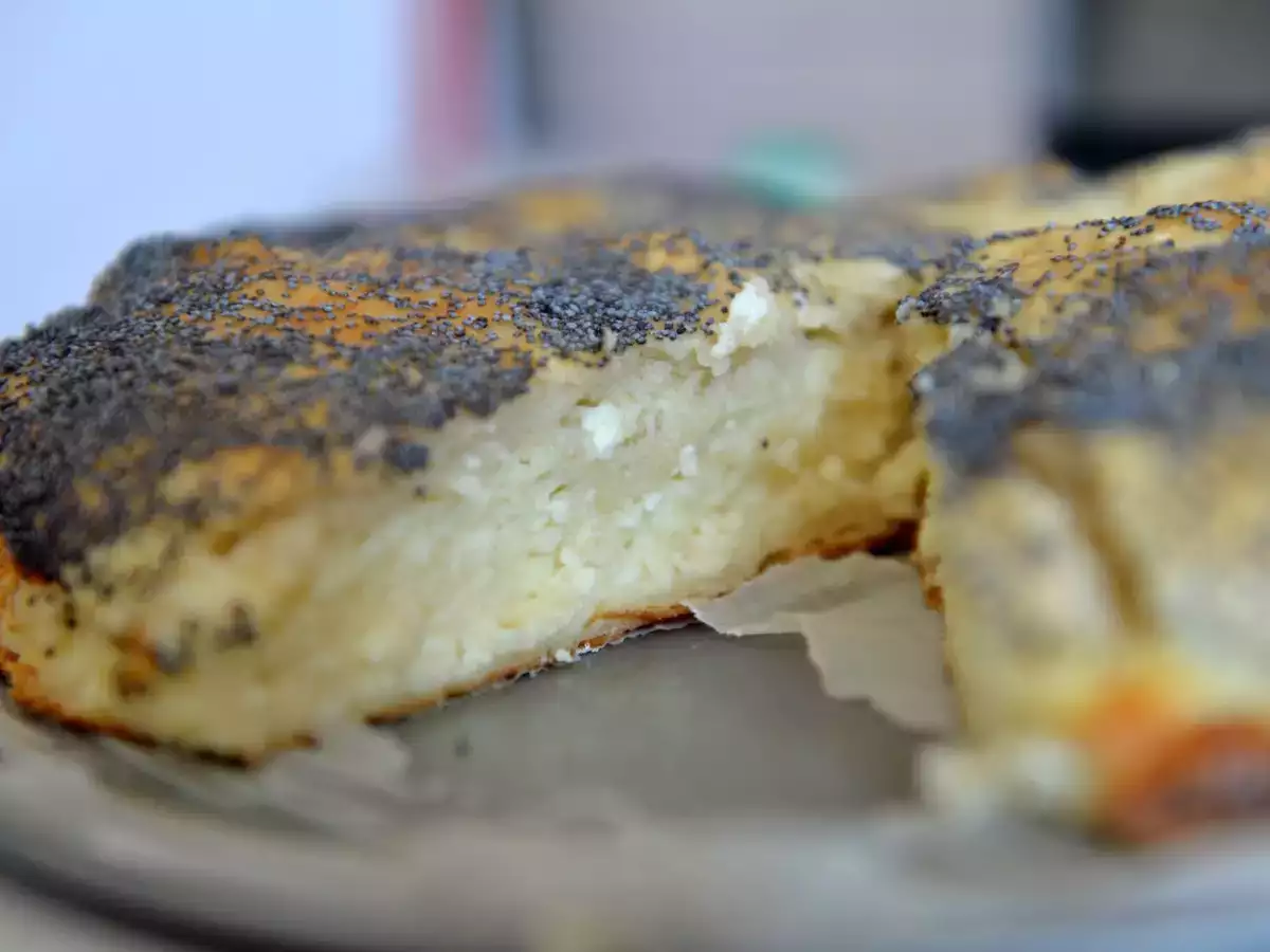 Haşhaşlı Hamurda Tatlı Lor Peynirli ve Yoğurtlu Börek - fotoğraf 3