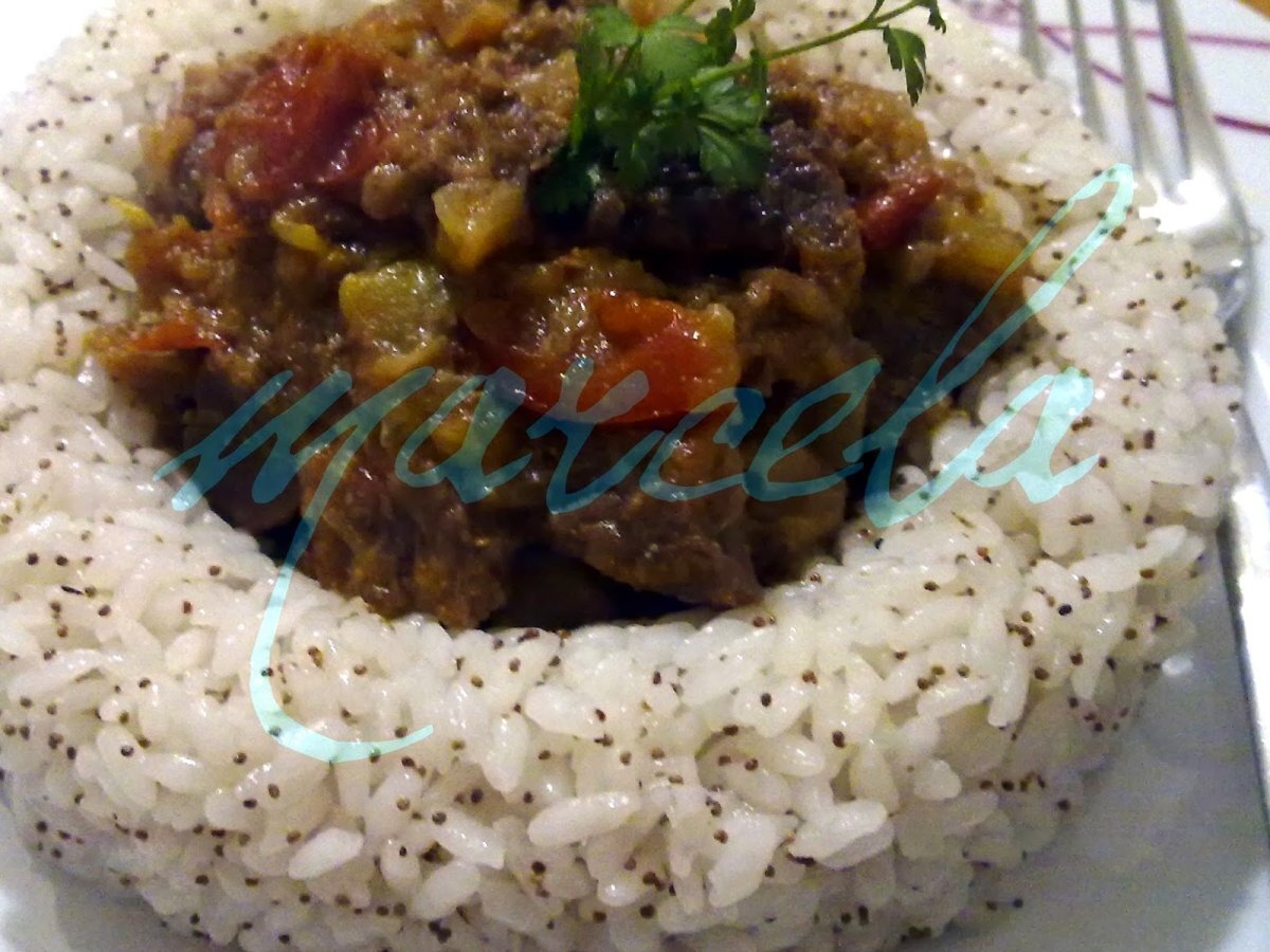 Haşhaşlı pirinç pilavı