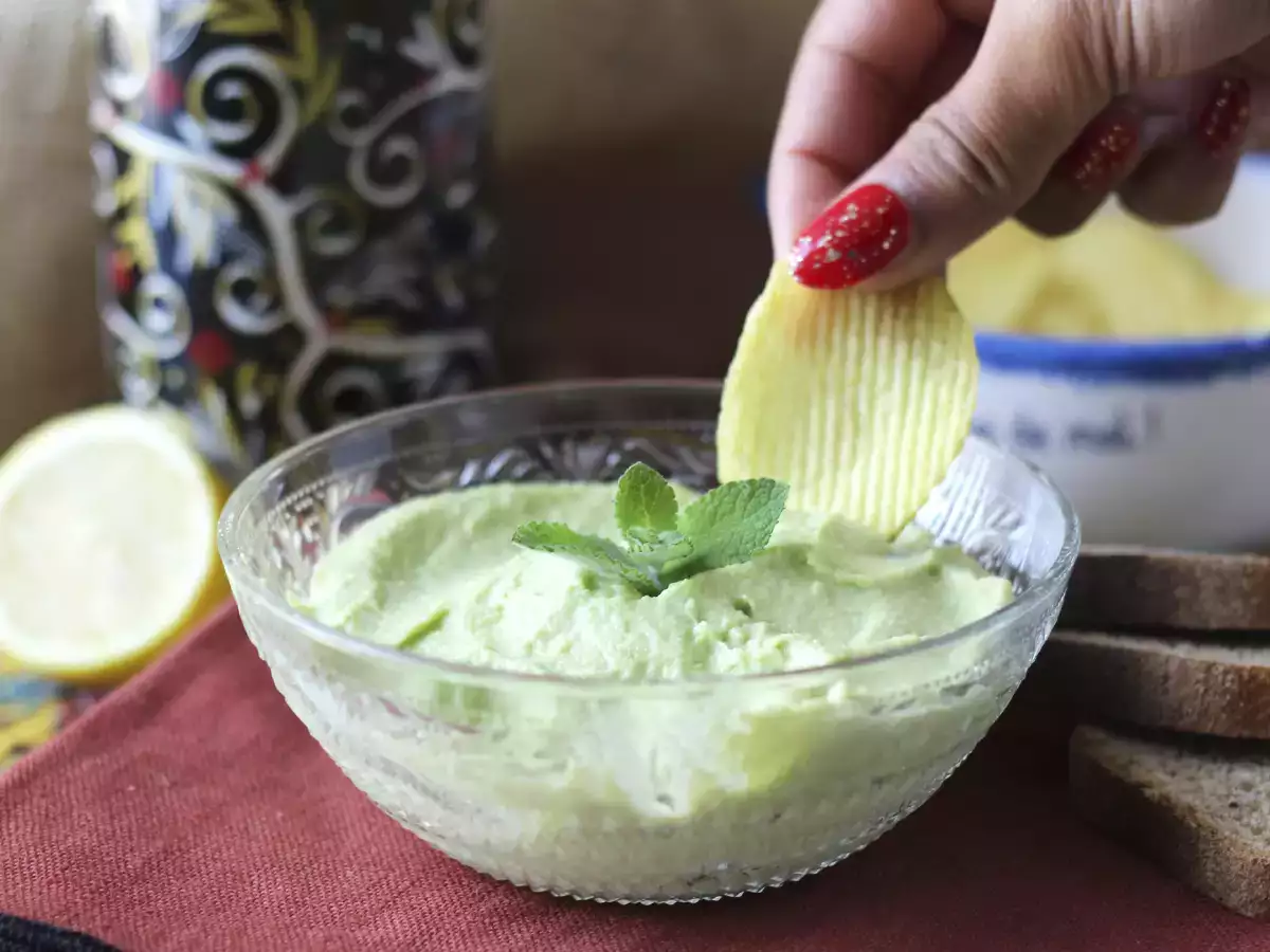 Haşlanmış Yumurtalı Kremalı Avokado Mayonezi – Çiğ Yumurta İçermez