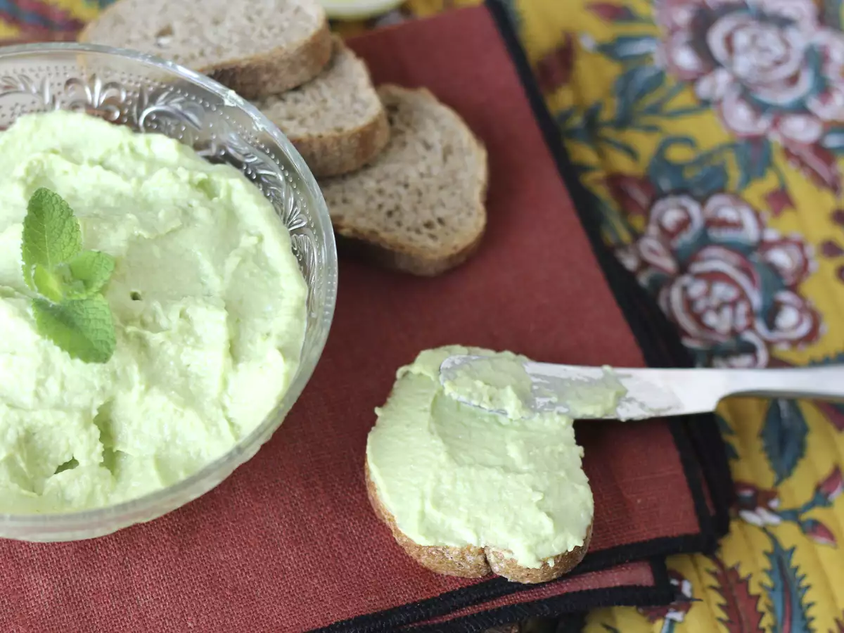 Haşlanmış Yumurtalı Kremalı Avokado Mayonezi – Çiğ Yumurta İçermez - fotoğraf 2