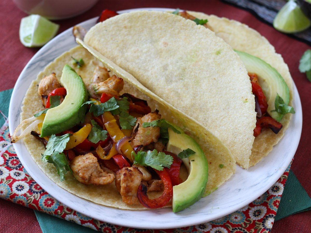 Hava Fritözünde Fajita: kısa sürede lezzetli bir dolgu!