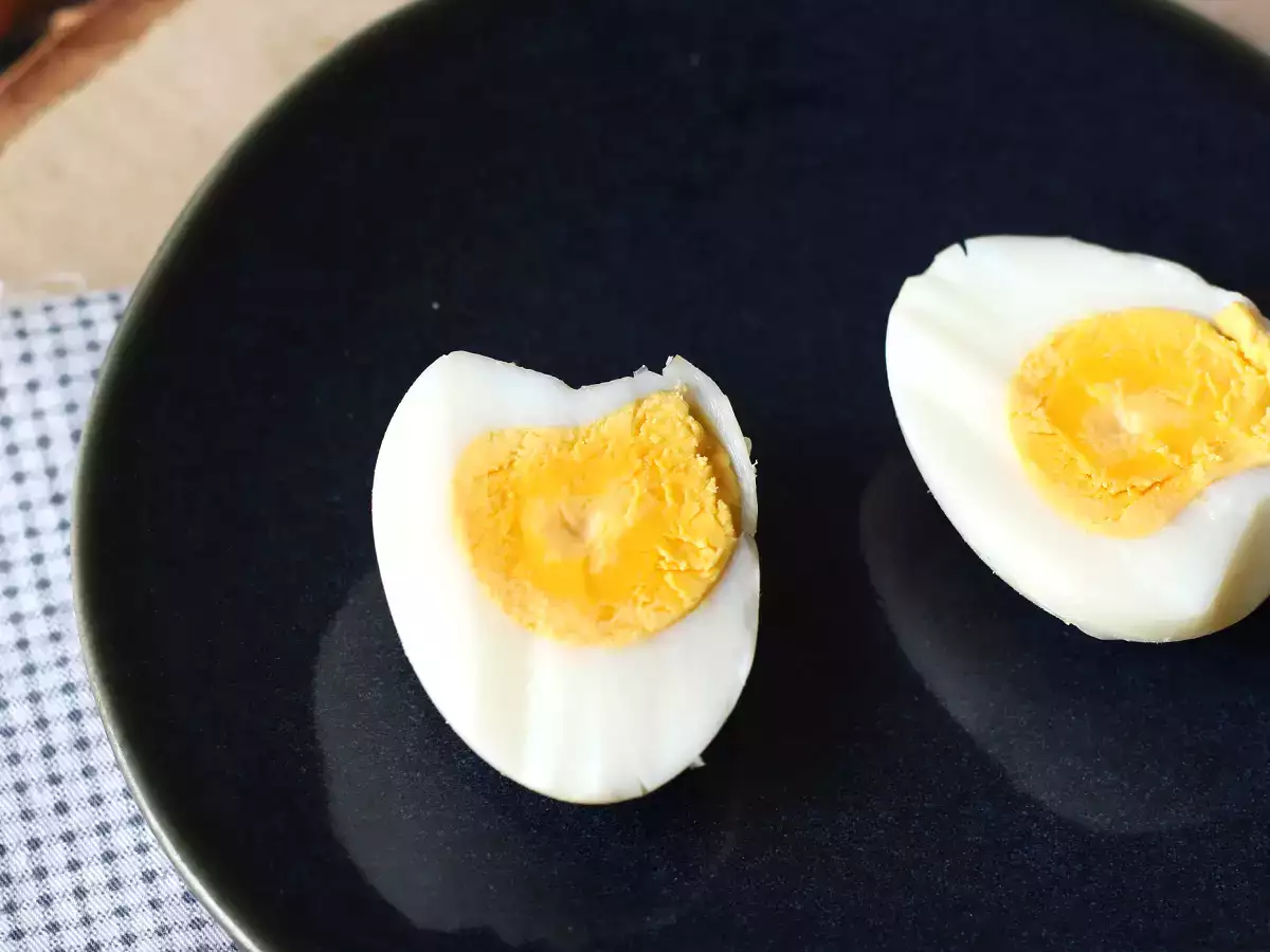 Hava fritözünde haşlanmış yumurta - fotoğraf 4