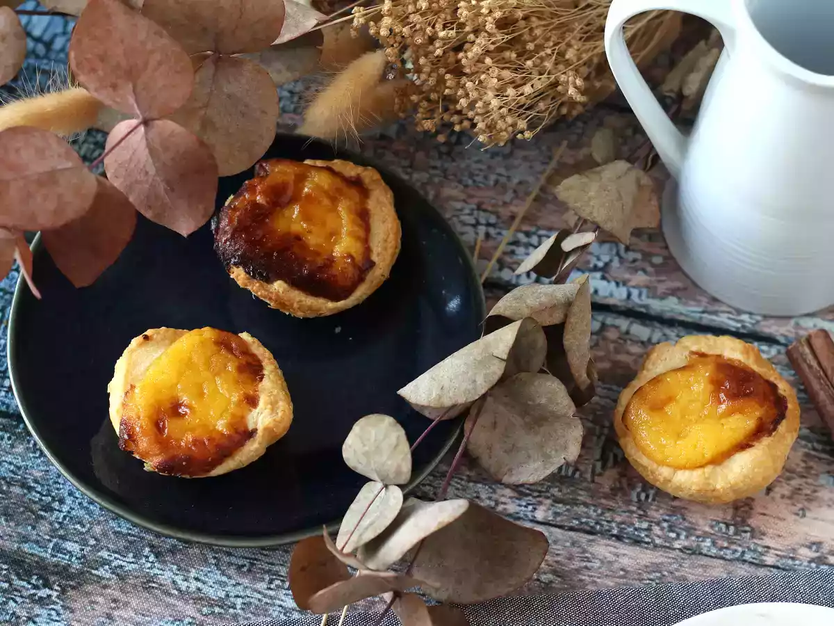 Hava fritözünde pastéis de nata. Geleneksel Portekiz tatlısı için hızlı ve kolay tarif. - fotoğraf 6