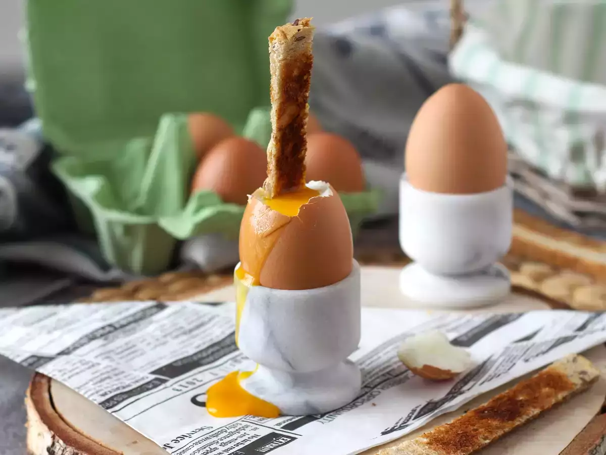 Hava fritözünde yumuşak haşlanmış yumurta