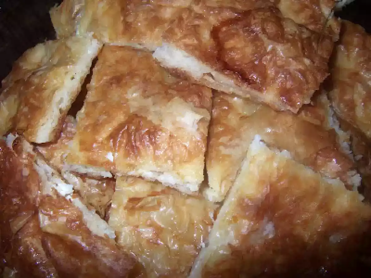 Hazır baklavalık yufkadan tepsi böreği - fotoğraf 2