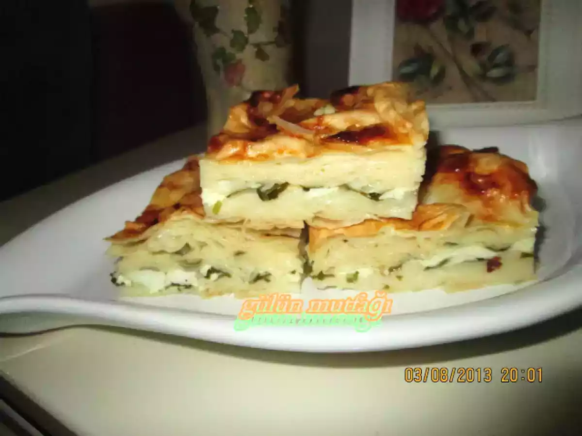 Hazır su böreği yufkasından su böreği