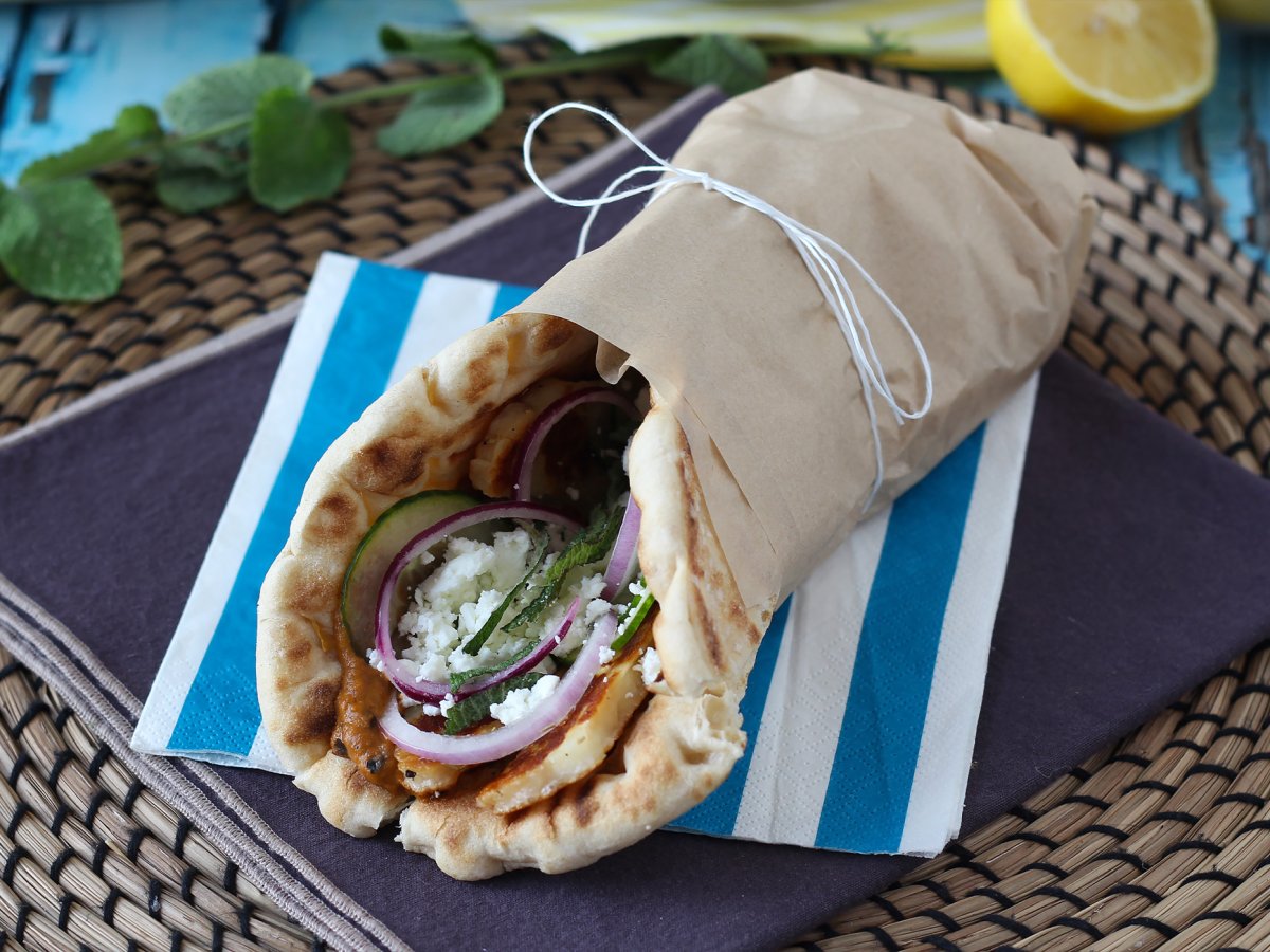 Hellimli Gyros, Yunan sandviçinin vejetaryen versiyonu!