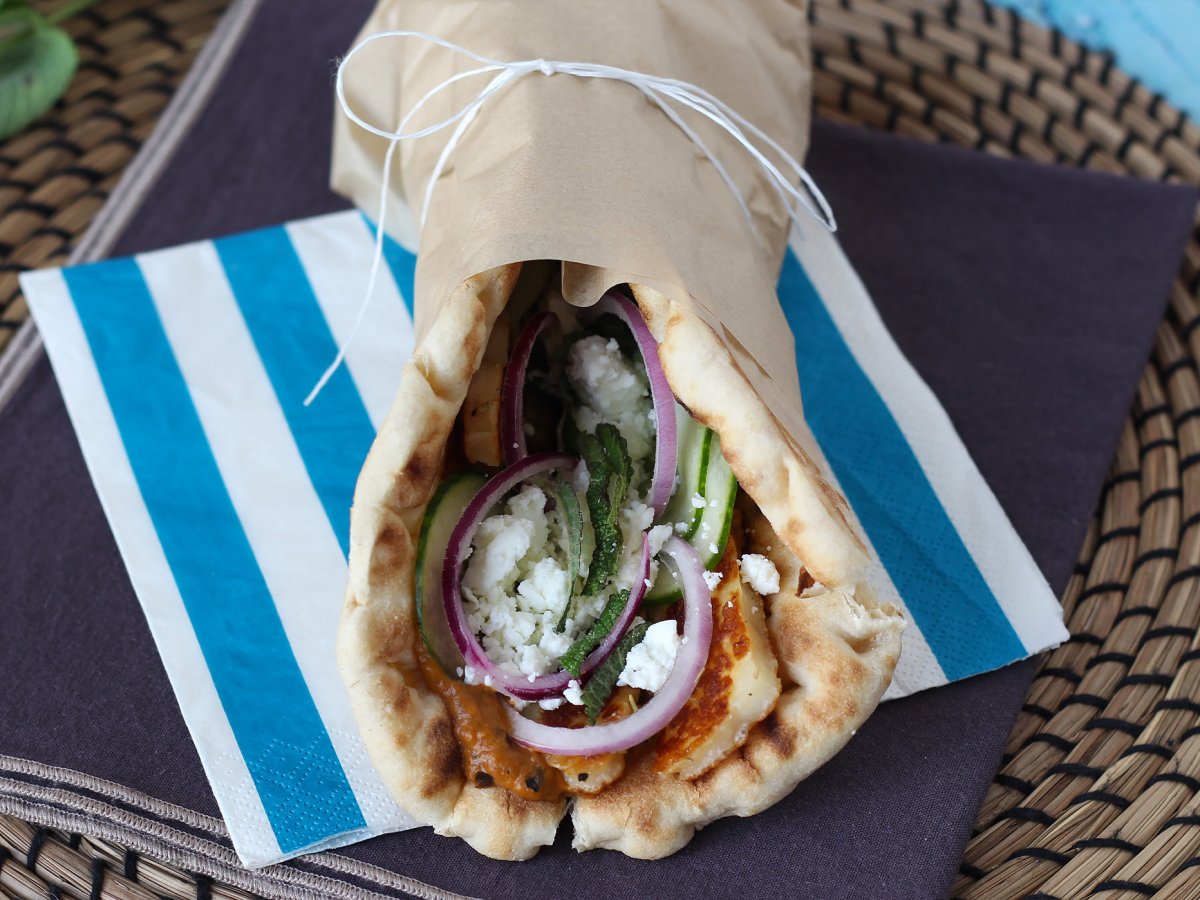Hellimli Gyros, Yunan sandviçinin vejetaryen versiyonu! - fotoğraf 5