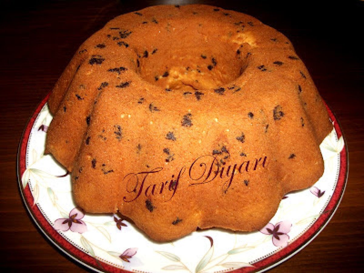 HİNDİSTAN CEVİZLİ VE DAMLA ÇİKOLATALI KEK