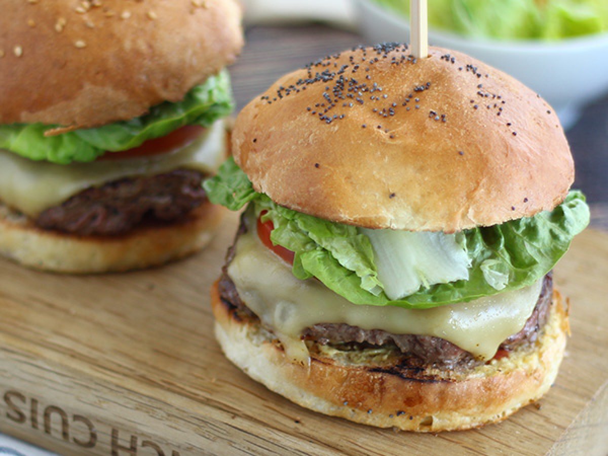 Hızlı ve kolay ev yapımı burger - fotoğraf 2