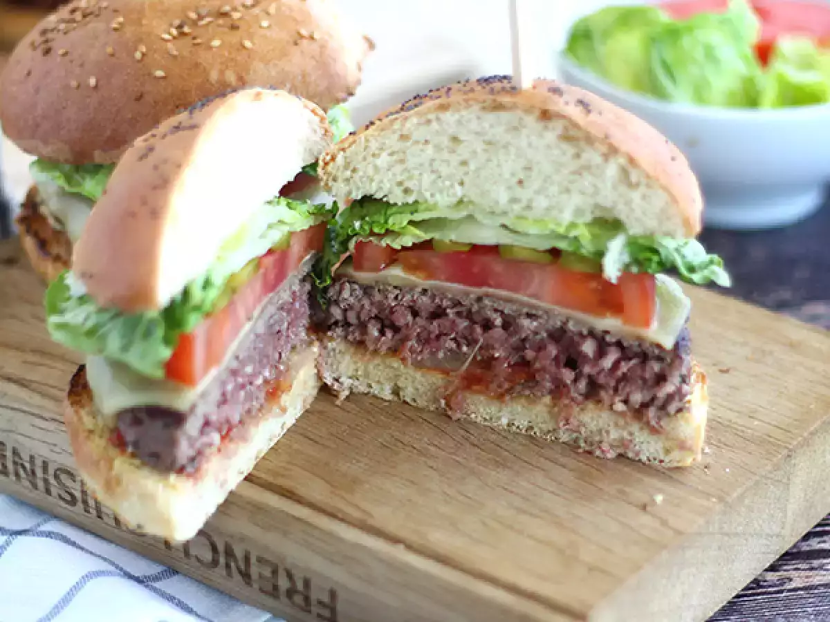 Hızlı ve kolay ev yapımı burger - fotoğraf 3