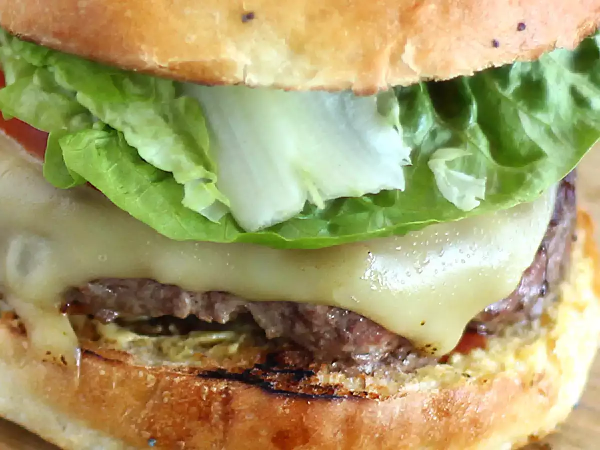 Hızlı ve kolay ev yapımı burger - fotoğraf 4