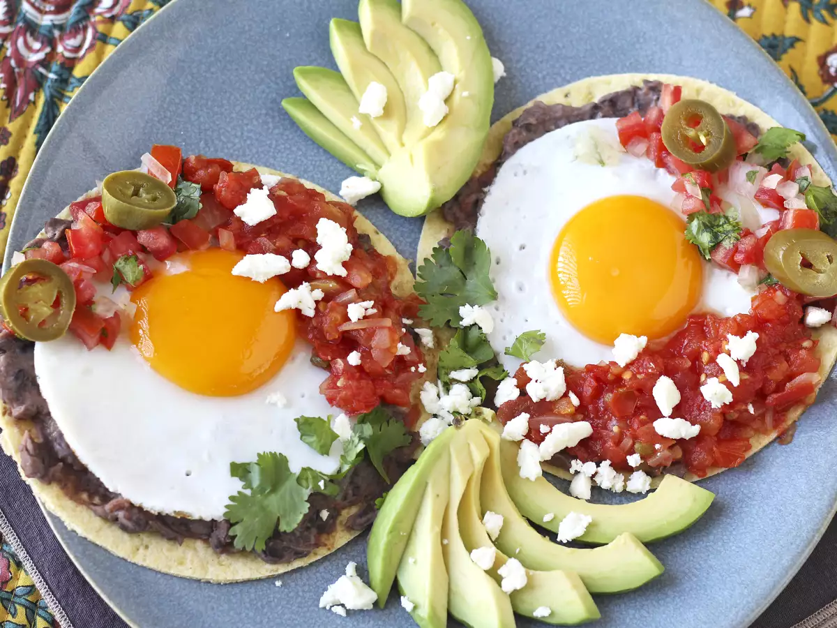 Huevos rancheros: İkonik ve lezzetli Meksika yemeği - fotoğraf 4