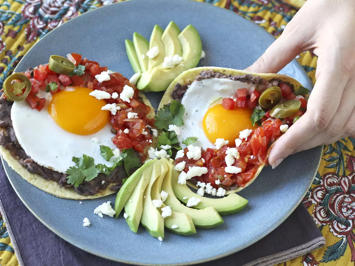 Huevos rancheros: İkonik ve lezzetli Meksika yemeği - fotoğraf 5