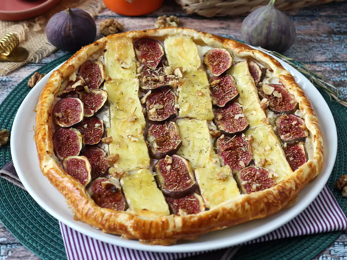 İncir, brie peyniri ve cevizli ince tart - fotoğraf 6