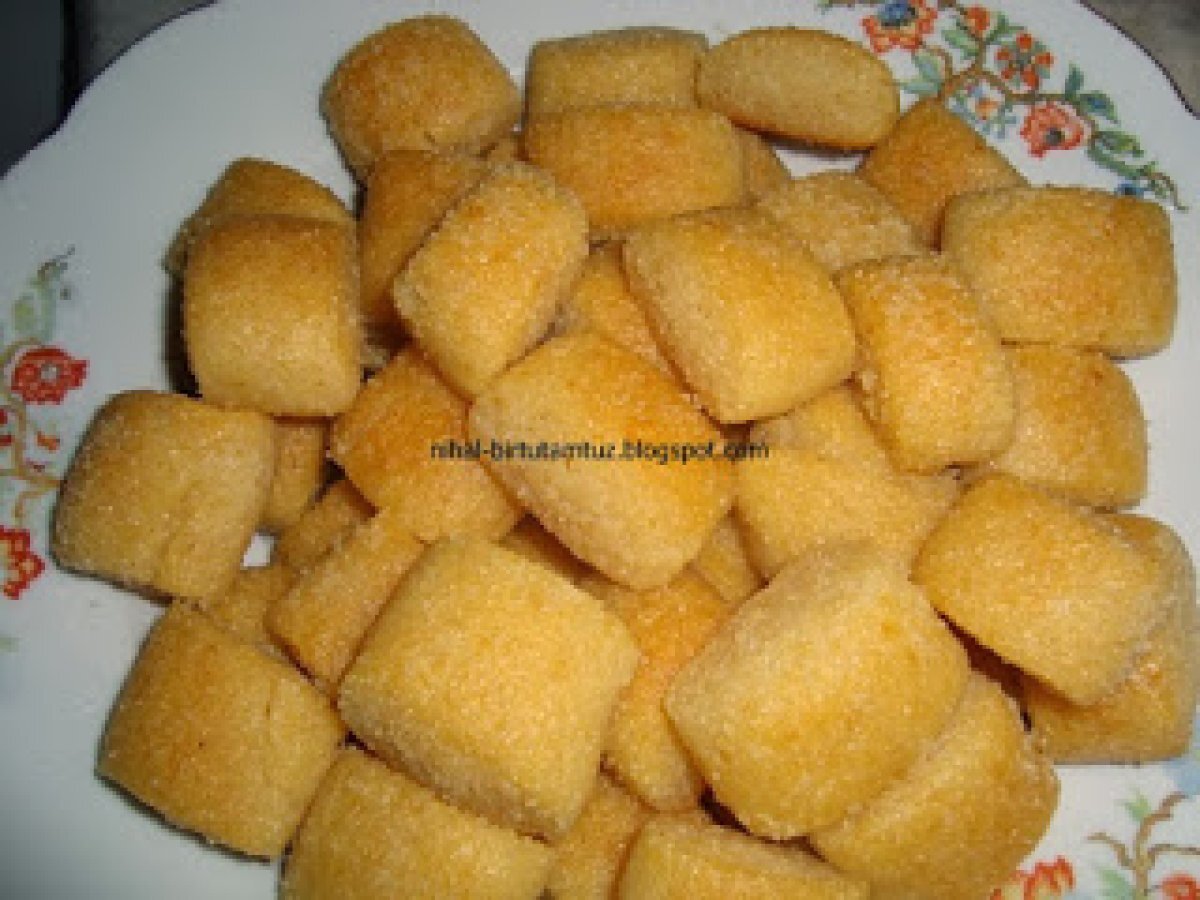 İrmikli fındık tatlı